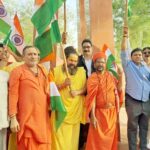 ऑपरेशन सिंदूर की सफलता पर निकाली तिरंगा यात्रा, संतों व सामाजिक संगठनों की रही भागीदारी